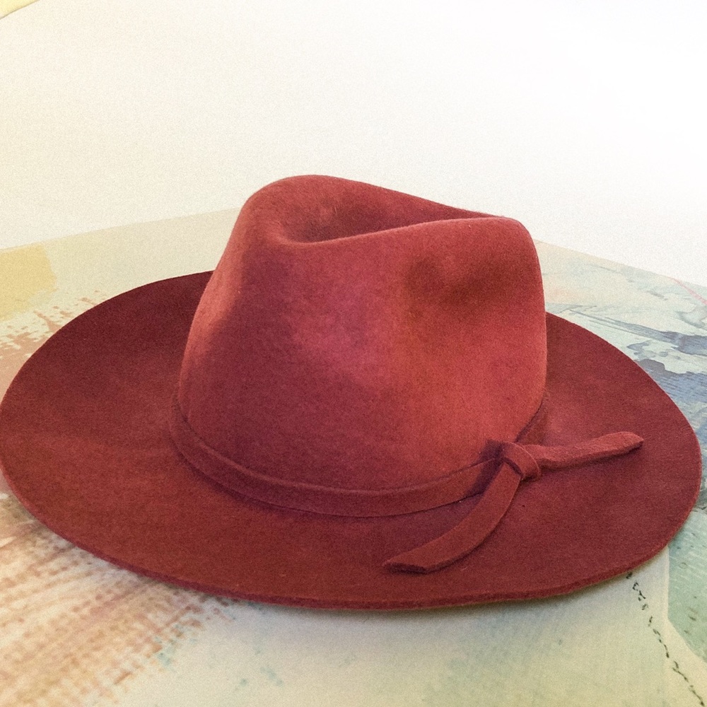 Charlotte Russe Mauve Floppy Hat; NWOT